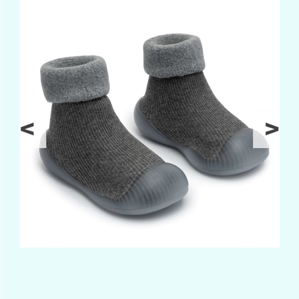 Sock shoes